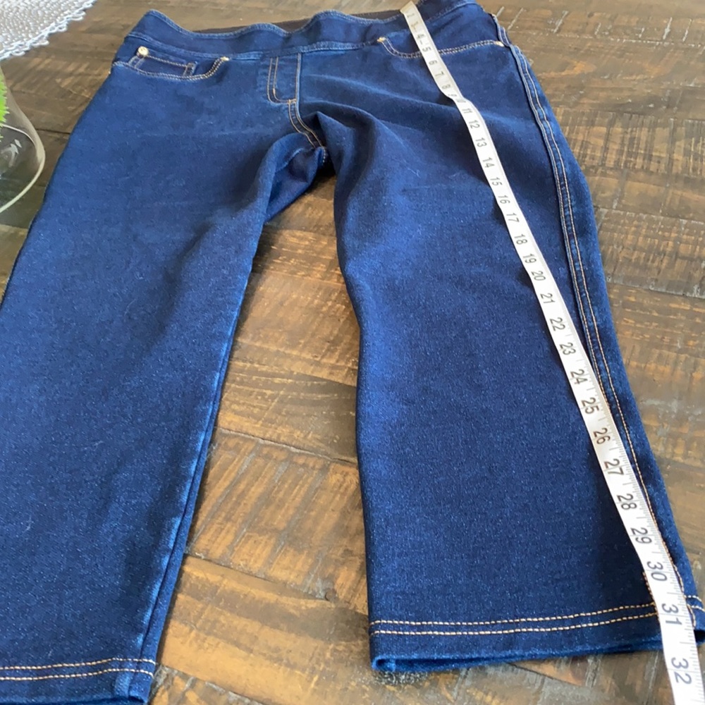 🔥Never worn! Closet Clear Out! Nygard Jean Capri - Picture 5 of 7